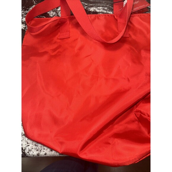 NWT Victoria's Secret Packable Heart Red Zipper Tote Carrying Bag - Picture 5 of 7